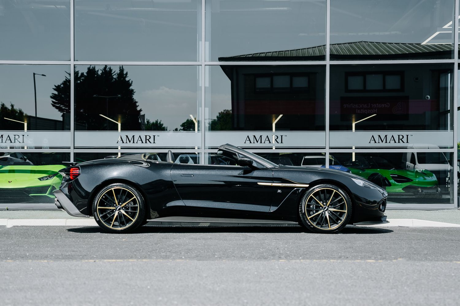 Aston Martin Vanquish Zagato Volante