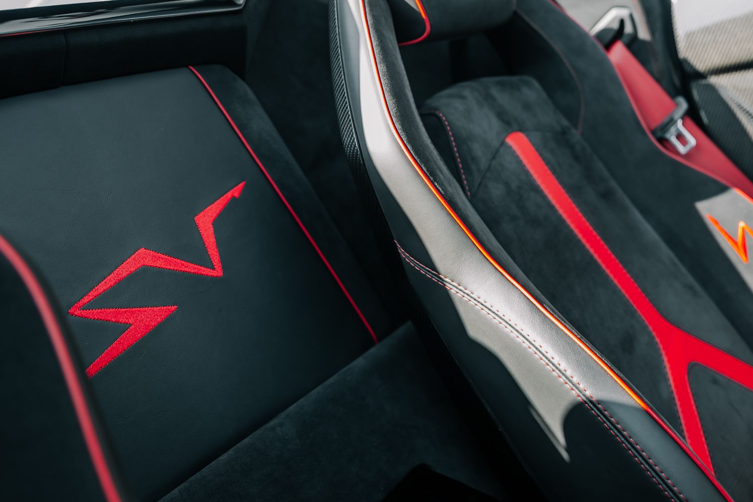 Lamborghini Aventador SV Roadster