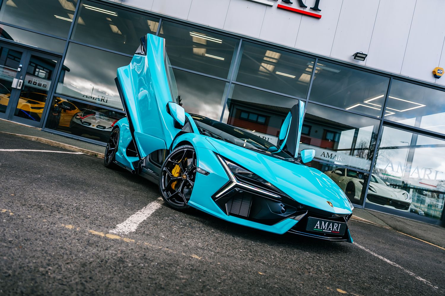Lamborghini Revuelto
