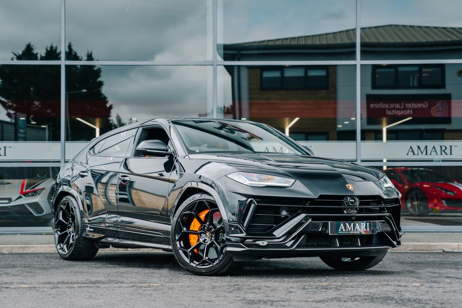 2025 Lamborghini Urus Performante