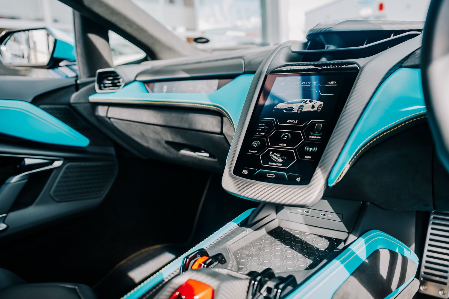 Lamborghini Revuelto