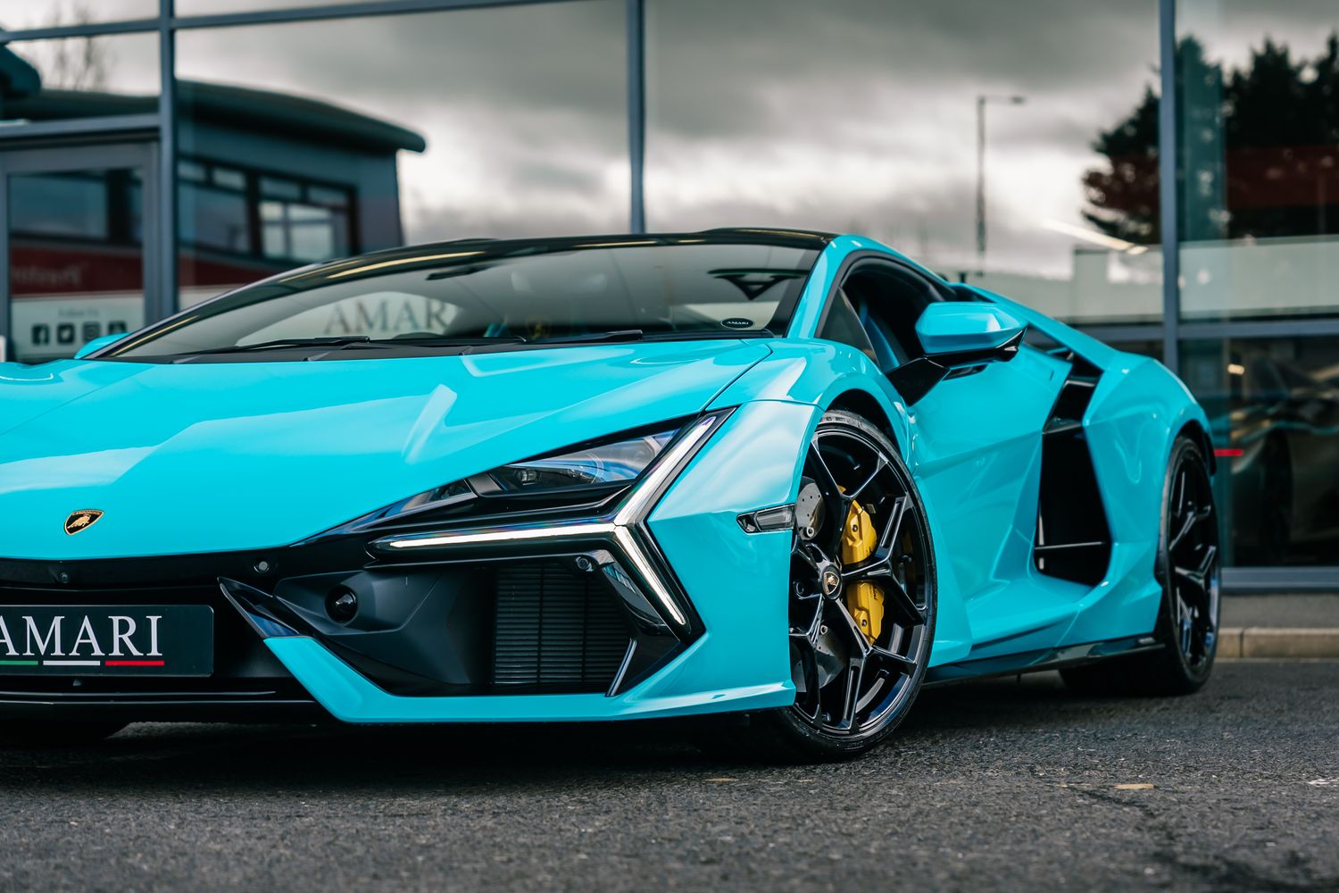 Lamborghini Revuelto