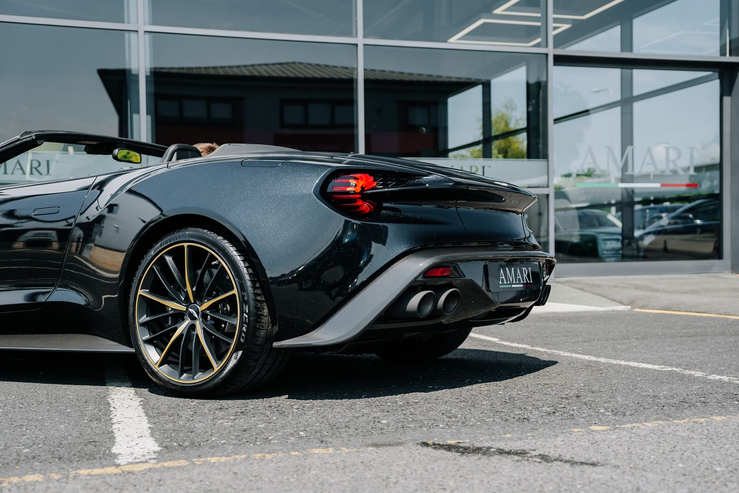 Aston Martin Vanquish Zagato Volante