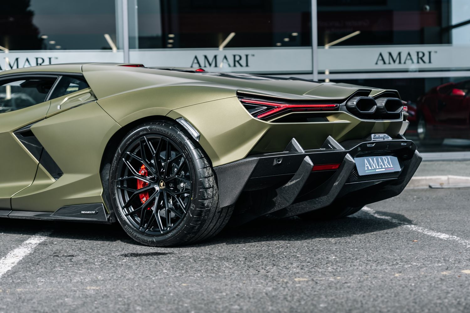 Lamborghini Revuelto