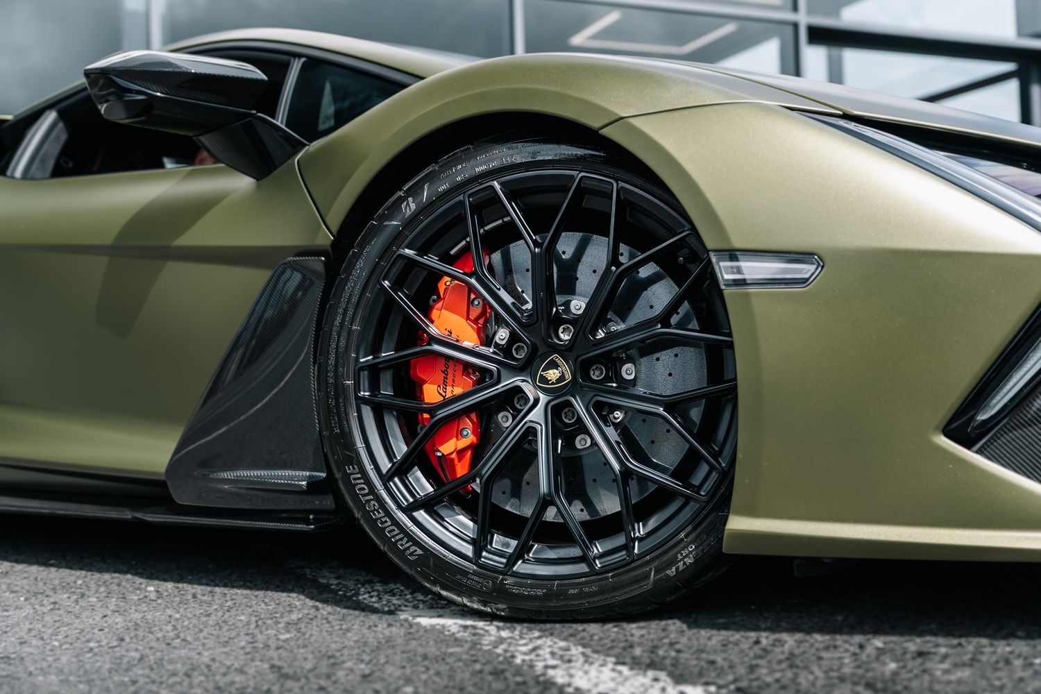 Lamborghini Revuelto