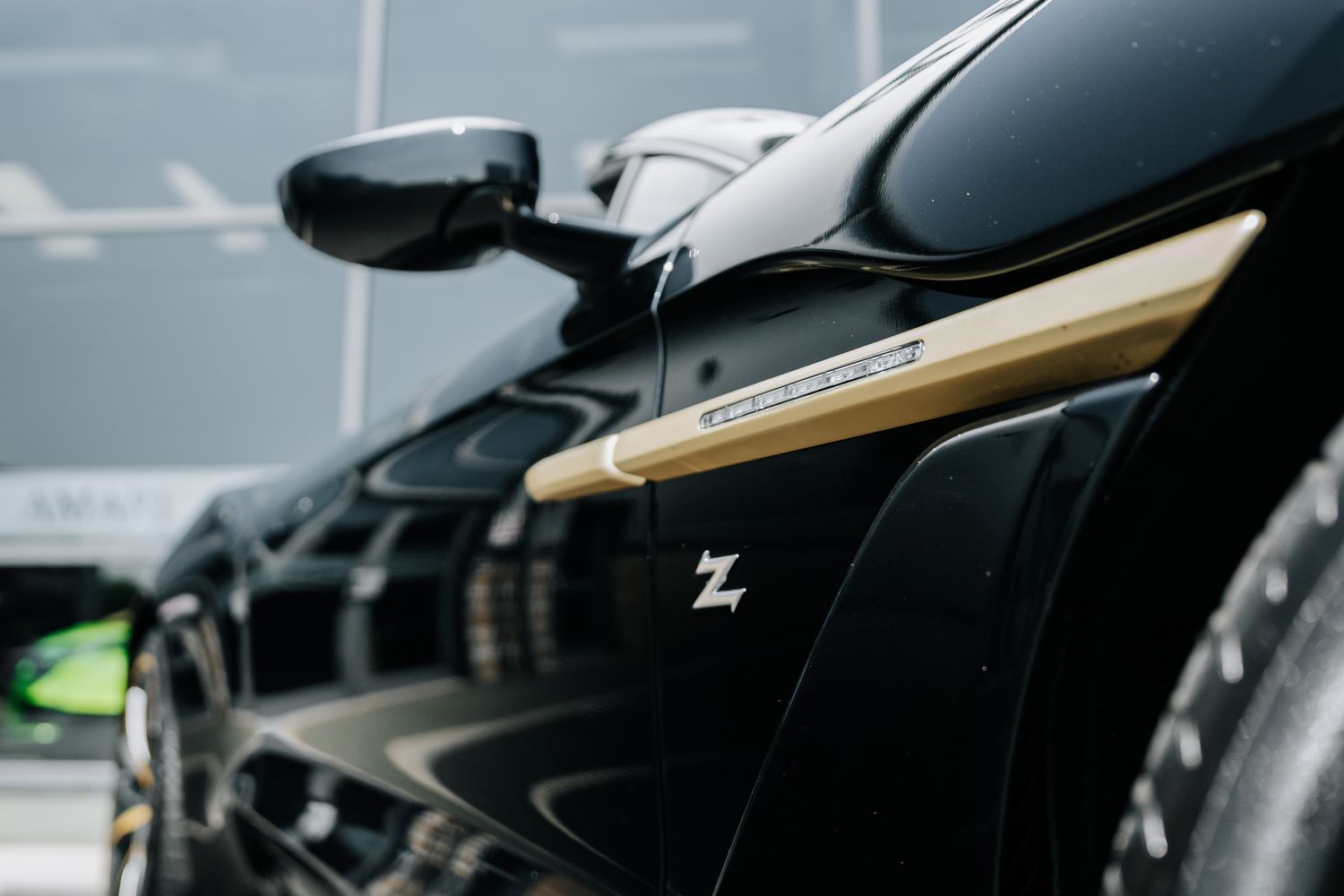 Aston Martin Vanquish Zagato Volante