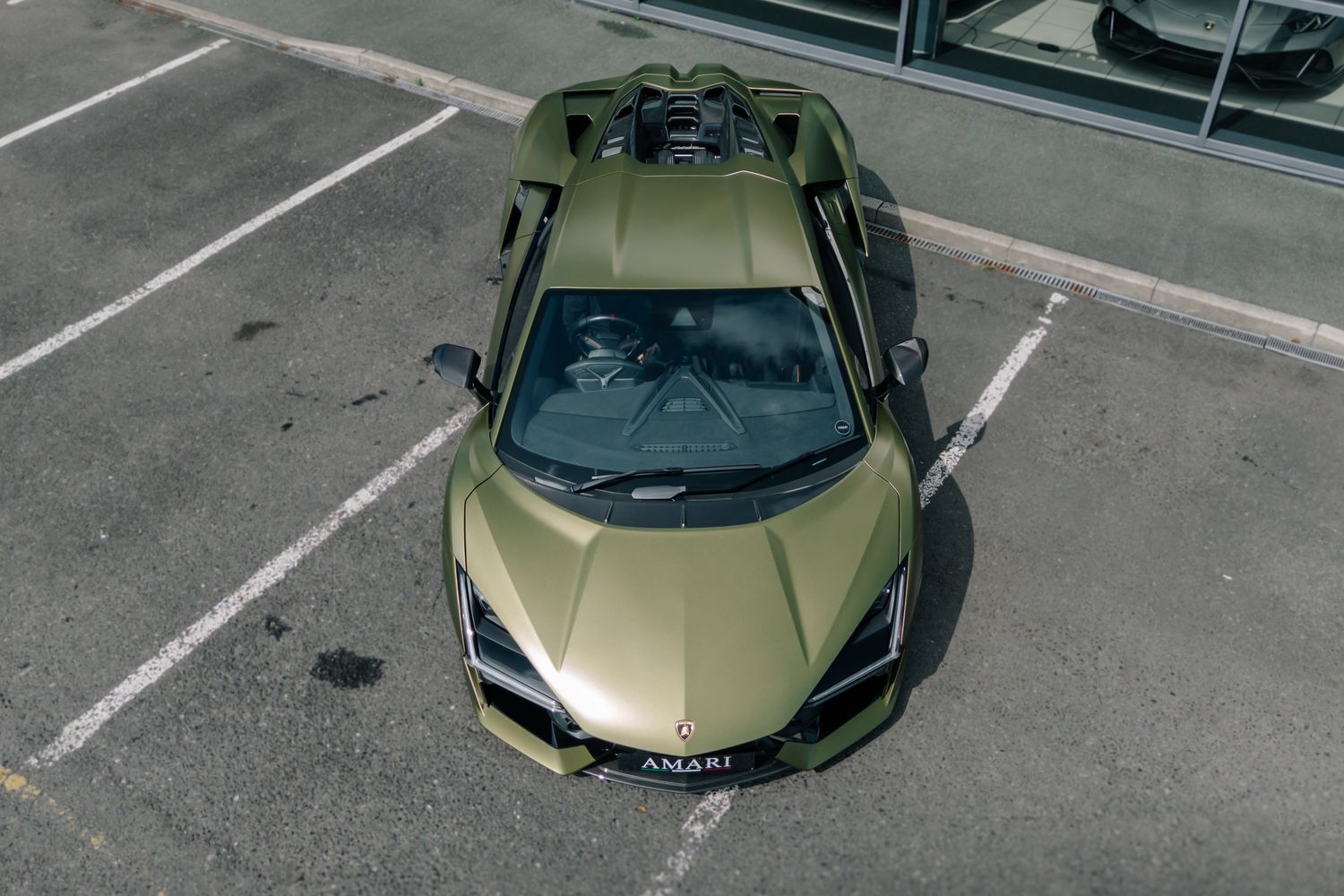 Lamborghini Revuelto