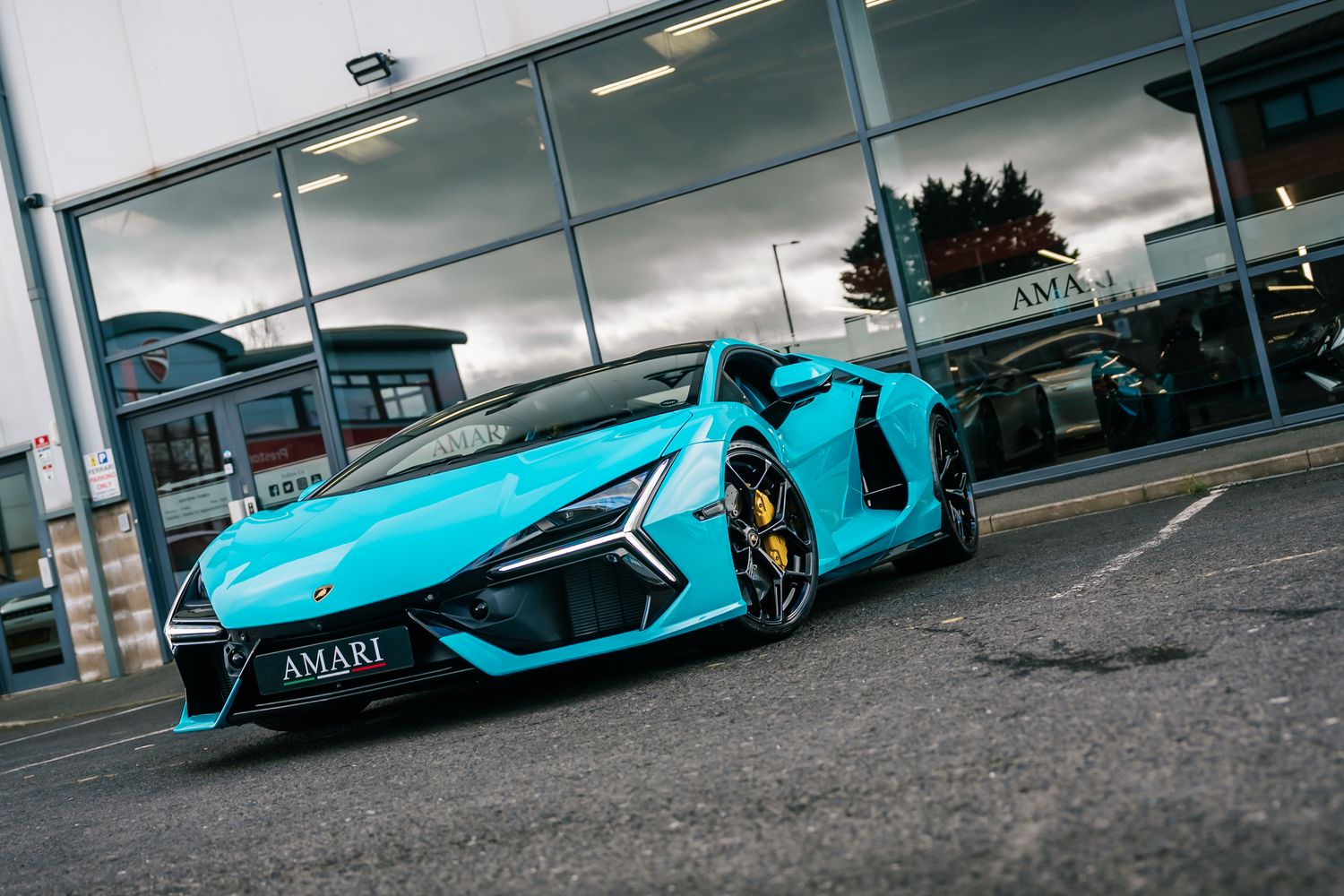 Lamborghini Revuelto