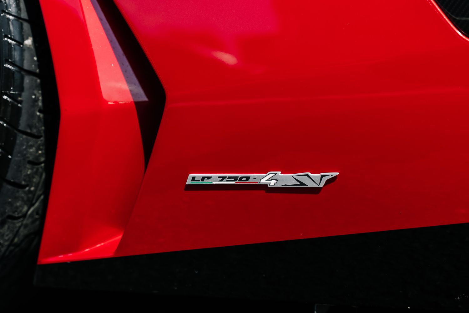 Lamborghini Aventador SV Roadster