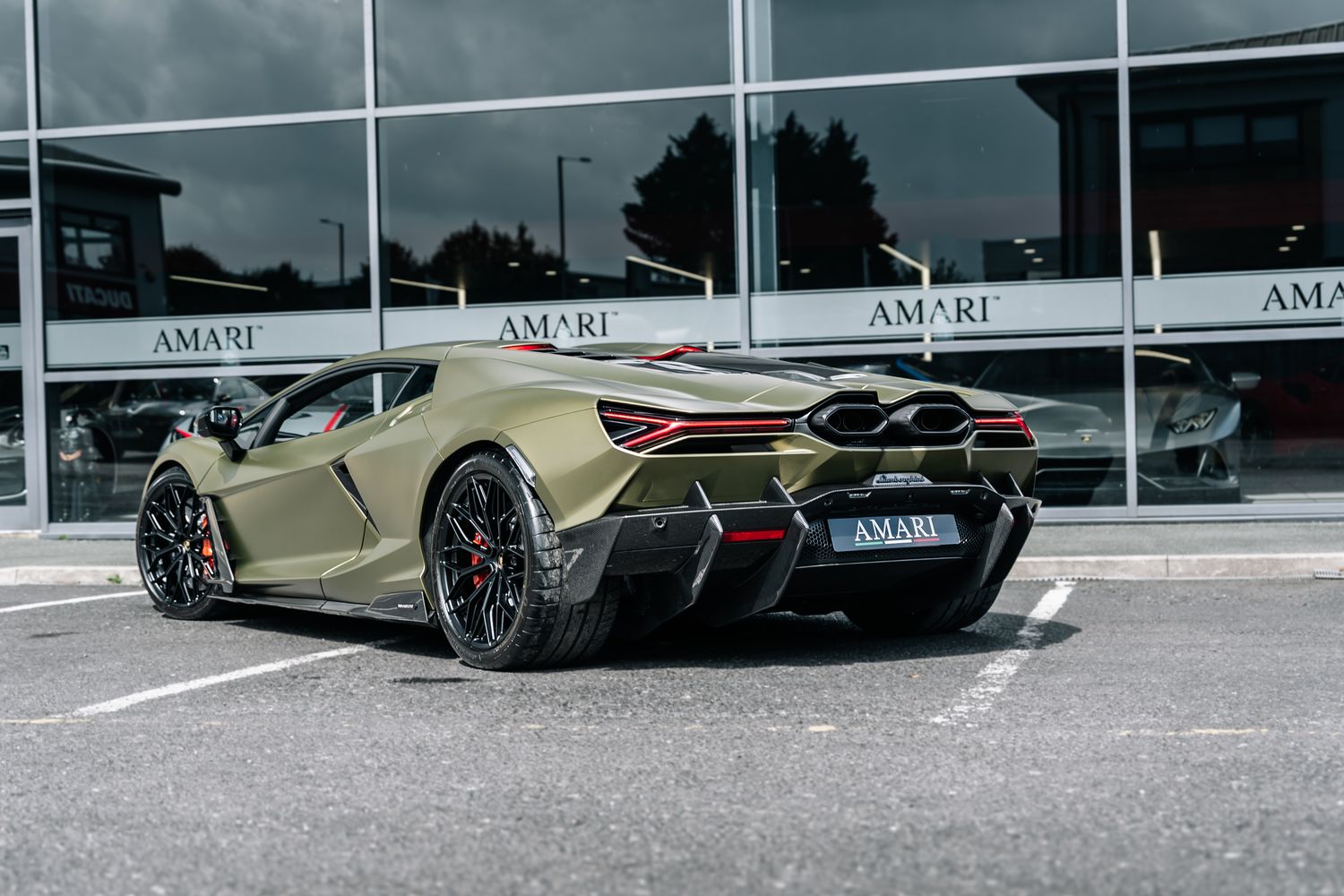 Lamborghini Revuelto