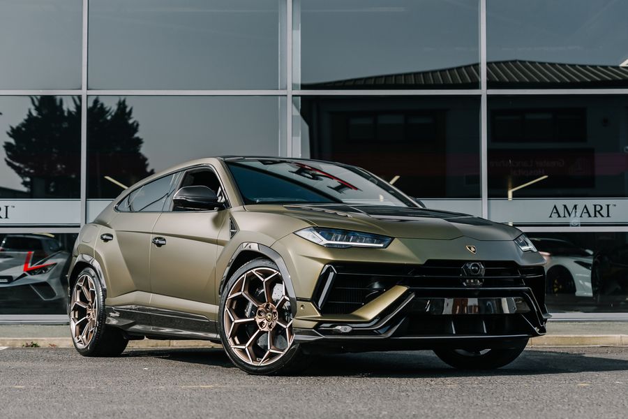 2023 Lamborghini Urus V8 Performante
