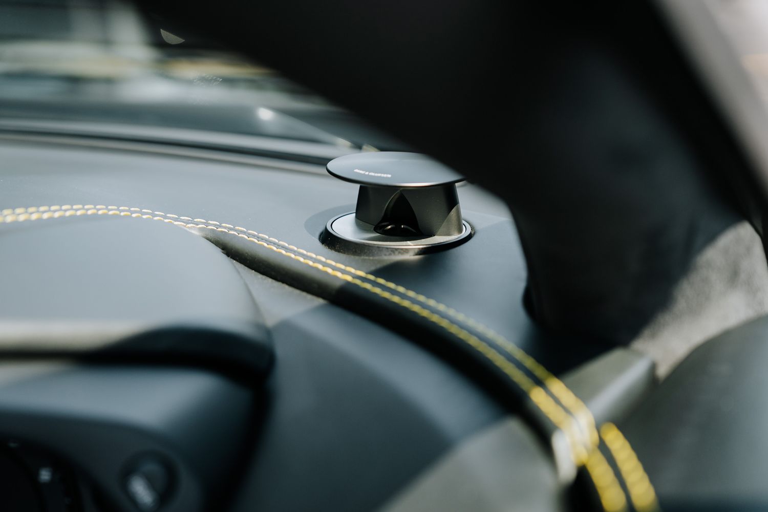 Aston Martin Vanquish Zagato Volante