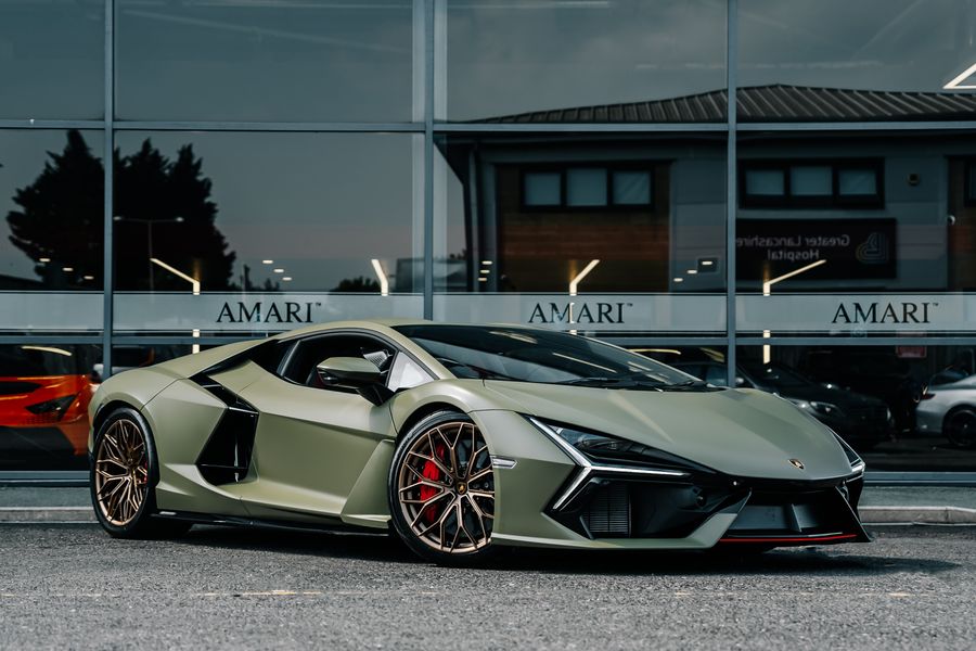 2024 Lamborghini Revuelto