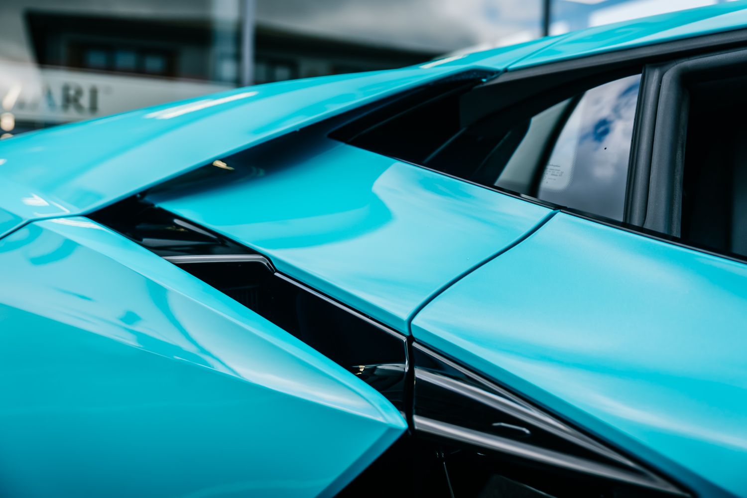 Lamborghini Revuelto