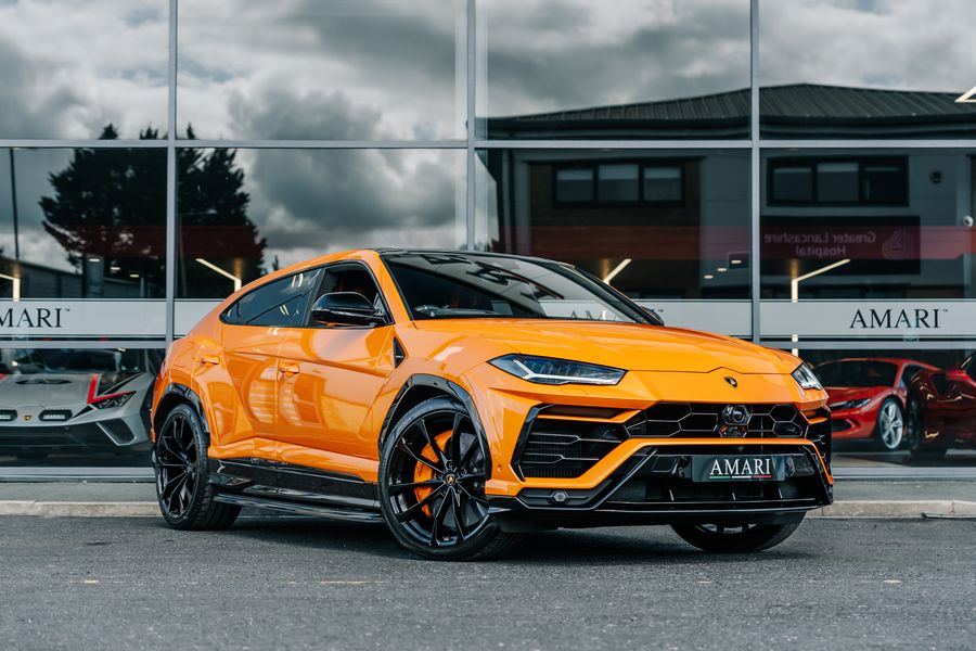2022 Lamborghini Urus Pearl Capsule
