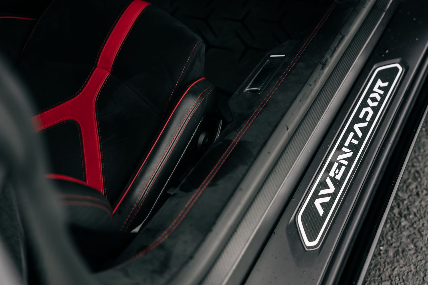 Lamborghini Aventador SV Roadster LP 750-4