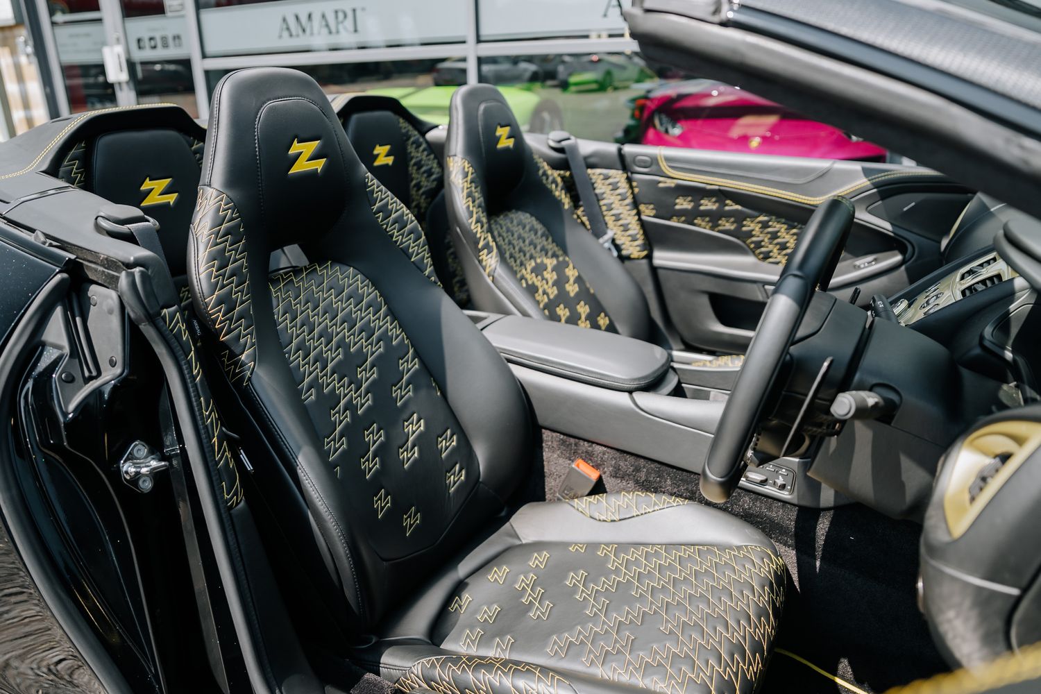 Aston Martin Vanquish Zagato Volante