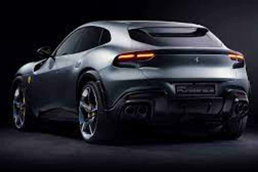 Watch Ferrari Purosangue do donuts in the snow