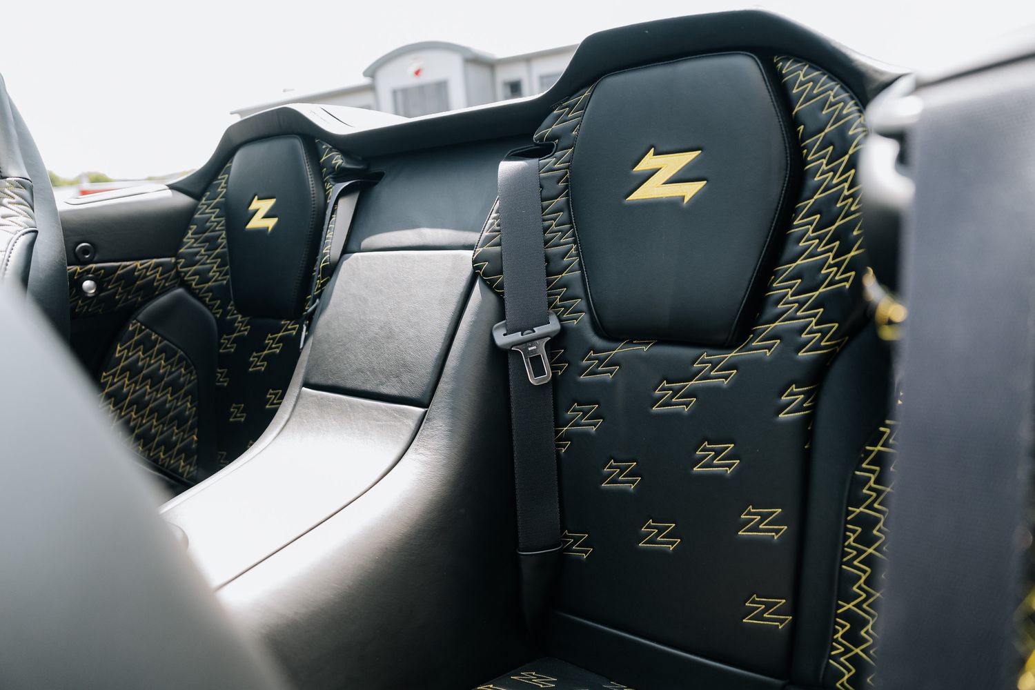 Aston Martin Vanquish Zagato Volante