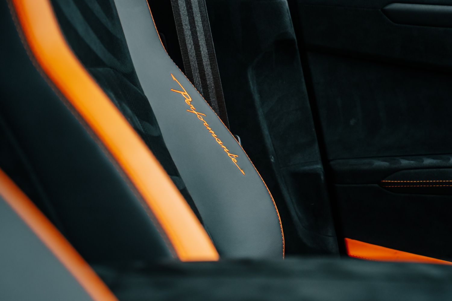 Lamborghini Urus Performante