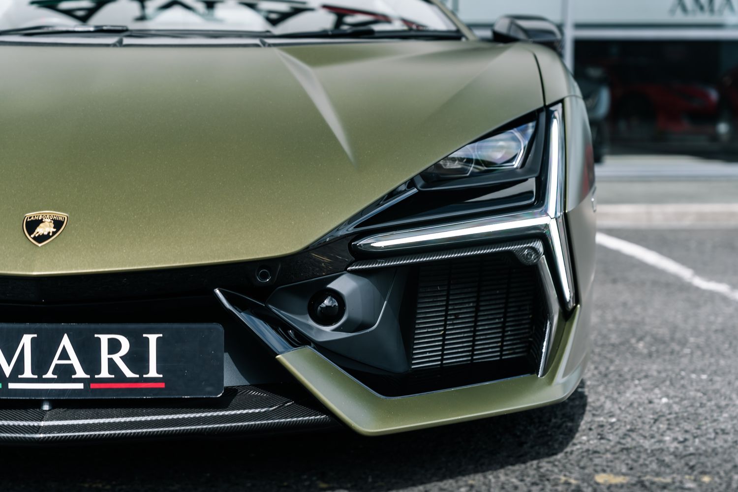 Lamborghini Revuelto